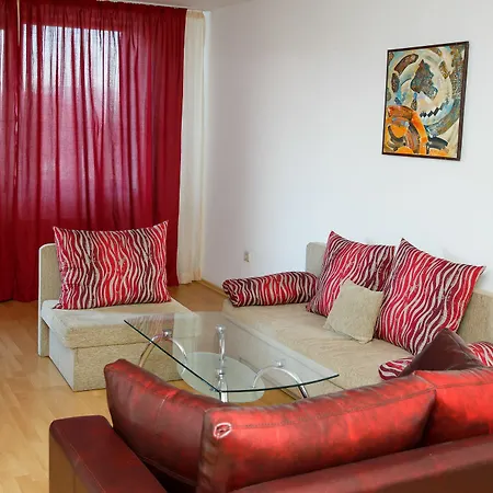 Хотел Mountain Paradise By The Walnut Trees 4*