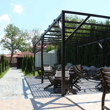 Ξενοδοχείο Mountain Paradise By The Walnut Trees 4*