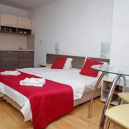 Mountain Paradise By The Walnut Trees 4* بانسكو