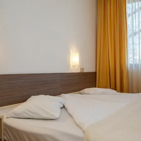 Mountain Paradise By The Walnut Trees Hotell Bansko