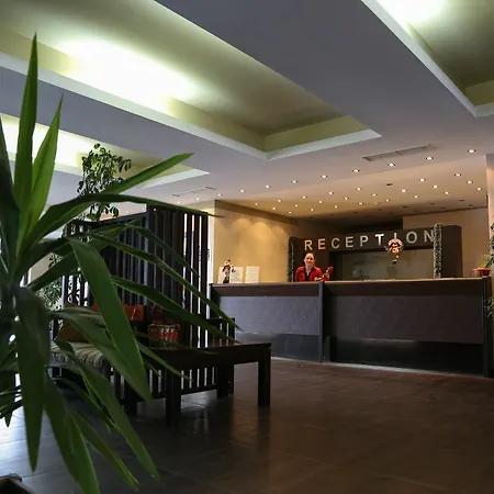 Mountain Paradise By The Walnut Trees 4* Bansko