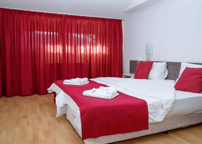 Mountain Paradise By The Walnut Trees Hotel