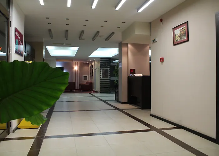 Mountain Paradise By The Walnut Trees Hotel 4*