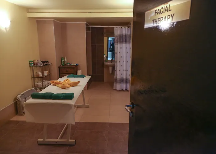 Mountain Paradise By The Walnut Trees