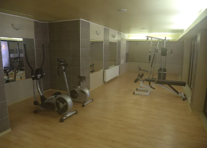 Hotel Mountain Paradise By The Walnut Trees 4*